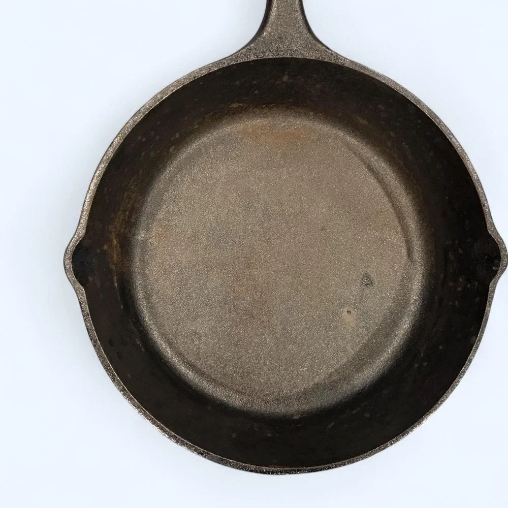 Lodge No 5 Cast Iron Skillet 8